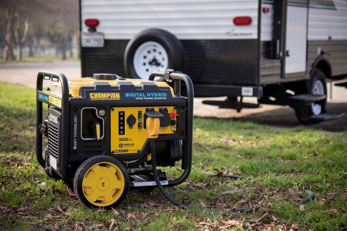 Champion 3600 Watt digitaler Hybrid-Wechselrichter